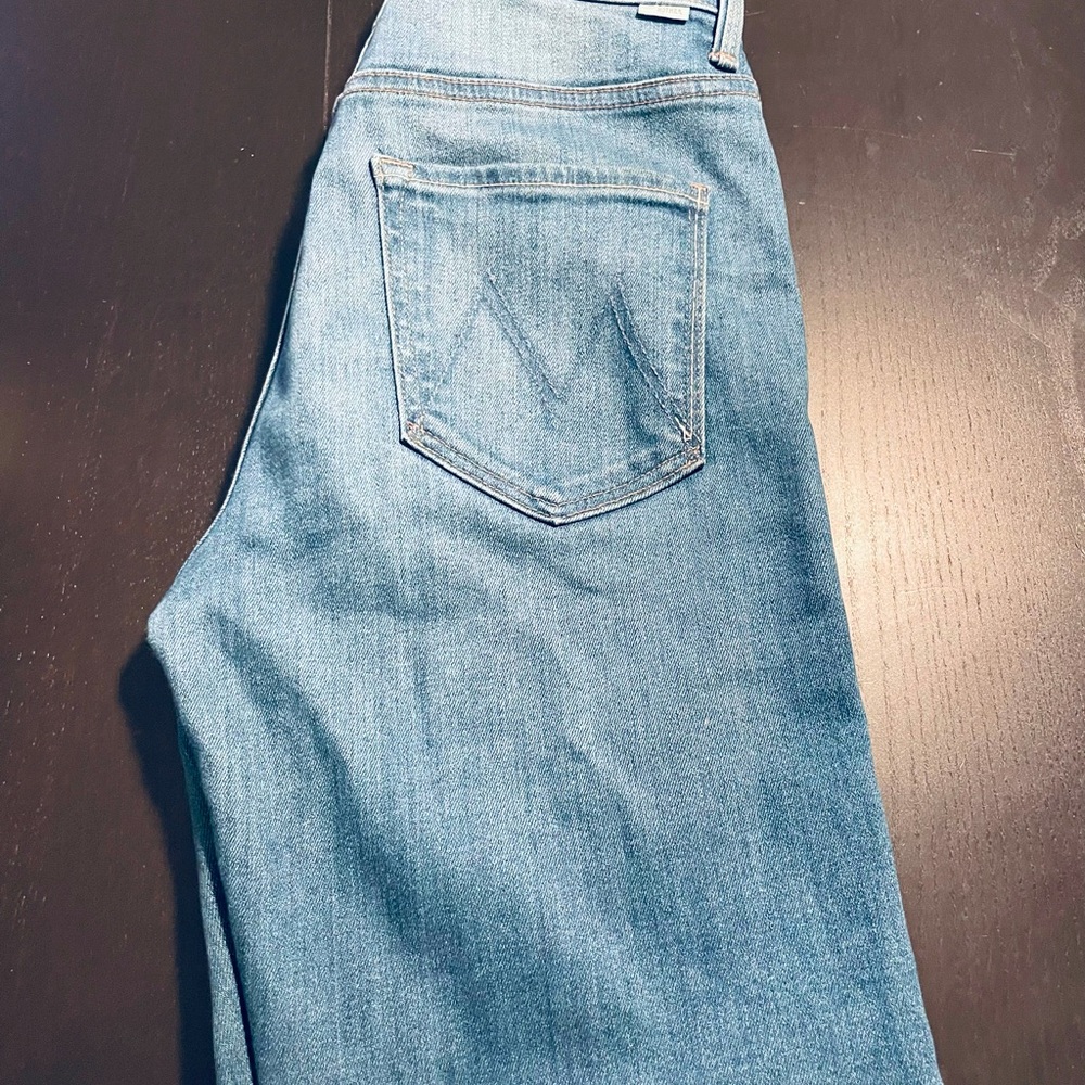 MOTHER The Tomcat High rise Crop Jean